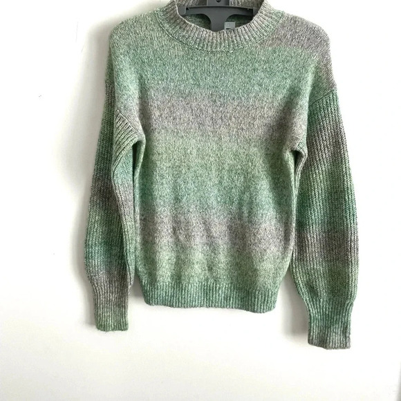 Green Ombré Knit Sweater Women’s Size S Gradient Pullover Crewneck Soft Cozy - Picture 2 of 5
